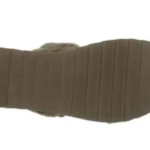 UGG Women's Faux Furr-ah Imported Flat Sandal - Picture 7 of 8